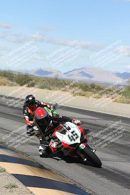 media/Nov-16-2025-Race Pace (Sun) [[8c5fa54630]]/Verified Riders/4-Turn 3 Inside (1050am)/